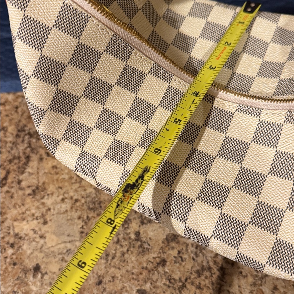 Checkered Shoulder Bag - Picture 12 of 12